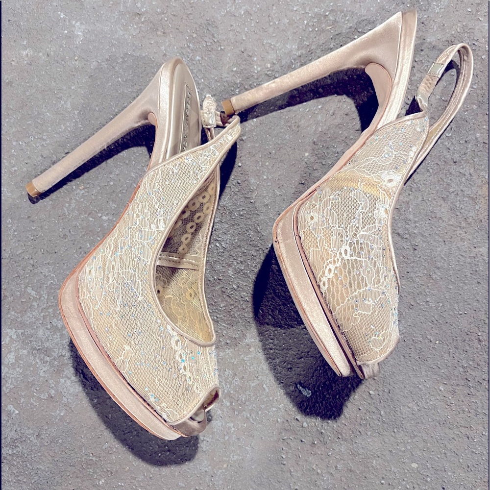 BCBG size 10 high heel